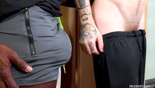 Aaron Trainer Pounds Some Ass In The Locker Room With His Extra Big Dick