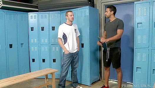 Dude Jay Alexander Gets Pounded Raw in the Locker Room by Beefy Trainer