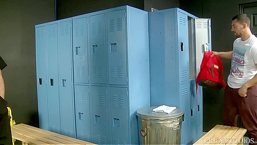 College Dude Pounds The Shit Outta Horny Maintenance Man