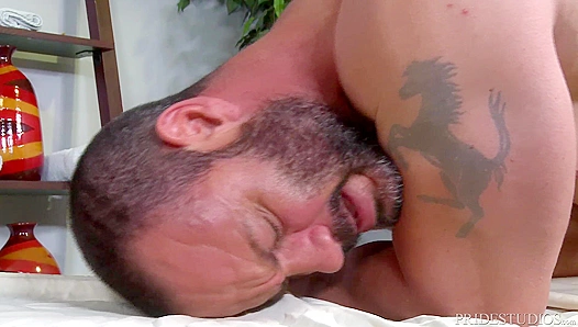 Injured Jock Dicks Hot Daddy Masseur On Massage Table Wildly