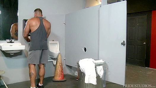 Bear Daddy Pounds Brian Bonds Raw in Gym Bathroom, Dirty Talk Fuels the Fury