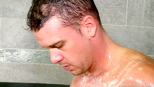 Dudes Over 30 Turn Up the Heat in a Steamy Post-Workout Shower Anal Session
