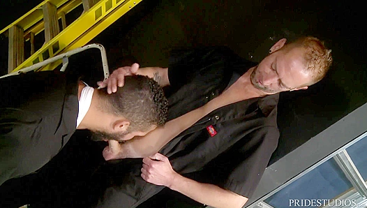 Dude Over 30 Gets His Ass Remodeled by a Beastly Stud