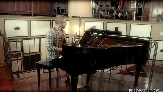 Twink DylanLucas Sucks Daddy Dirk Caber's Cock Until He Blows His Load