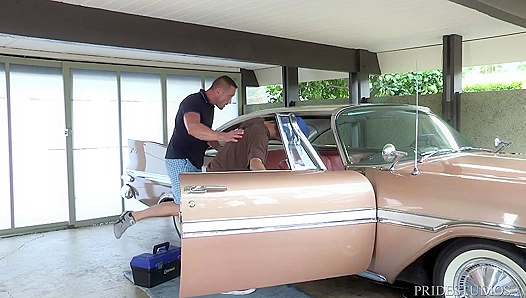 Naive Twink Gets Pounded Hard By Daddy In Wild Seduction Scene