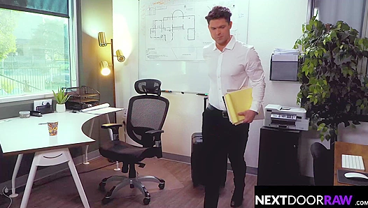 Fucker-in-Chief Slams Office Twat, Spurts Jizz All Over Her Greedy Pussy