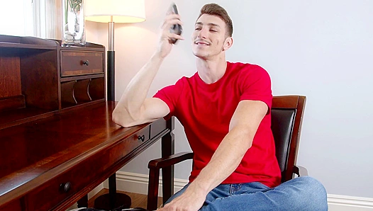 Tenant Calls Landlord To Inspect His Tight Ass And Gets Pounded