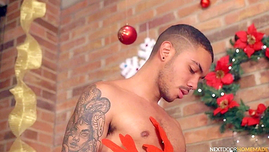 Twinks Have A Merry Fuck - Nathan B, Alex B - NextDoorHomemade