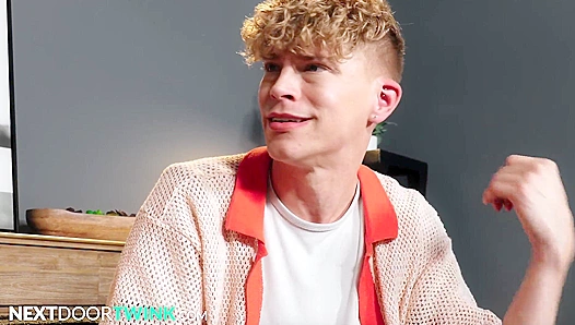 Hot Twink Offers Cock Up As Stress Relief - Ashton Silvers, Harley Xavier - NextDoorTwink