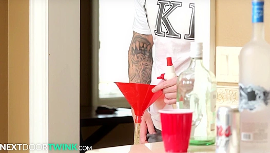 Frat Stud Joins Gay Couple In Threesome - NextDoorTwink