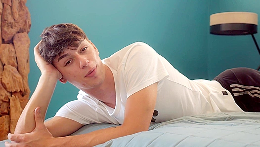 NextDoorTwink Hayden Brier Likes It Raw & Deep