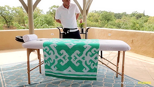 NextDoorTwink Ian Levine Fucked On Massage Table