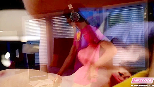 Next Door Twink - Max Payne 2