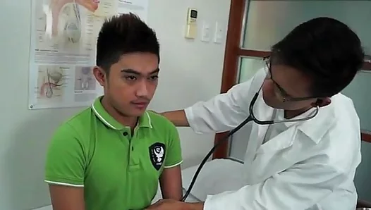 Bisaya Babe Takes It Slow In Steamy AsianGay Session