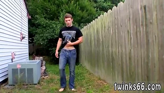 Hot Asian Bodybuilders Piss and Masturbate in Steamy OutdoorGay Scene