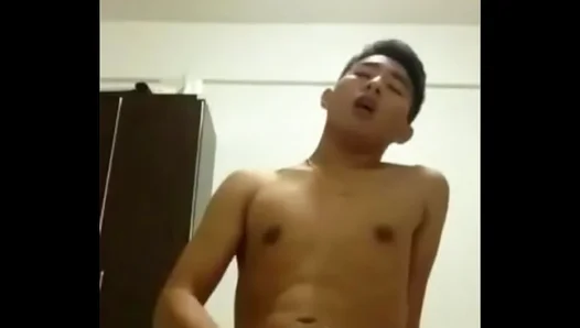 Asian Boy 18+ Cums in IntenseGay Cam Session