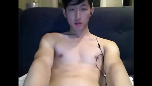 Korean Stud Shows Off Big Cock in Intense 42–Minute Gay Session