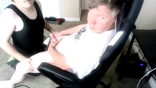 Joey Horton Gives Dylan Tarrence a Sensual Blowjob & Cum Swallow –Gay Porn