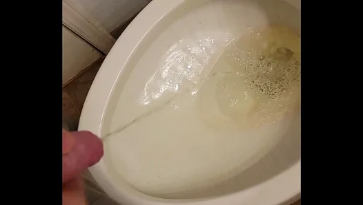Can't Hold It: Amateur Gay Pissing Fun In The Cup