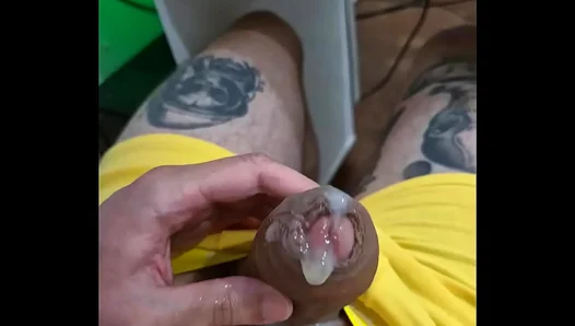 Juicy Handjob By Amateur Brazilian Guy In Sloppy Solo Session