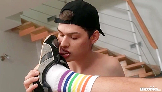 Jamie Owen & John - Shoe & Sock Fetish Fuck – Bromo US