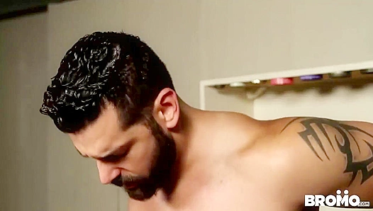 Hot Anal Action - Logan Cruise & Marcus Ruhl's Steamy Encounter