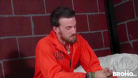 Zane Anders and Cellmate Bareback Blasting - Bromo US