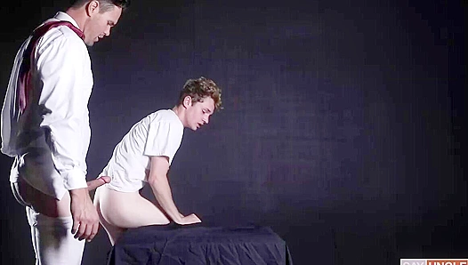 Beau Reed Takes Control - Seductive Submission with Jake Hill