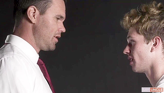 Beau Reed Takes Control - Seductive Submission with Jake Hill