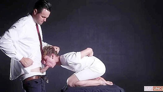 Beau Reed Takes Control - Seductive Submission with Jake Hill