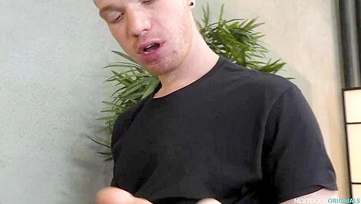 Dakota Payne & Dacotah Red Brutally Bang on the Couch