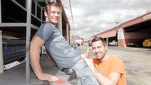 Drake Magnum & Austin Xander Dominate Young Alex Killian in Rough 3some