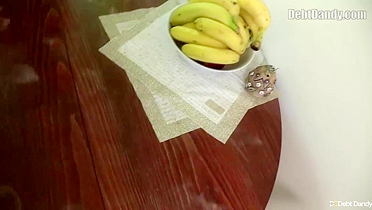 Bubble-Bottom Amateur Pays Off Debts by Taking It Up the Ass