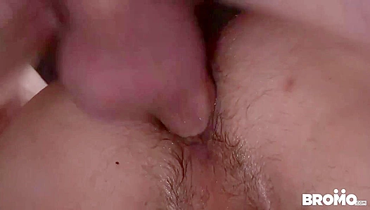 Brenner Bolton and Jared Summers - Hot Bareback Hotel Room Anal