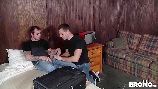 Brenner Bolton and Jared Summers - Hot Bareback Hotel Room Anal