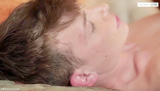 Navon Raffi Pounds Jacob Dolce's Tight Muscles at the Massage Table - Gay XXX