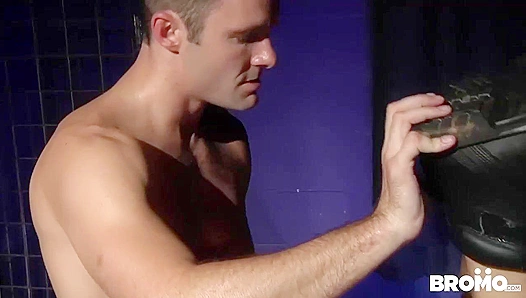 Kinky Cameron Kincade Caged and Fucked Hard - Bromo US