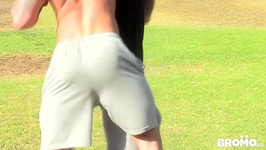 Jake Ashford & Jordan Levine - Indoor Fucking, Outdoor Fighting - Bromo US