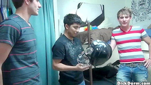 Amateur Frat Boys Fuck Each Other Raw - Reality Dudes