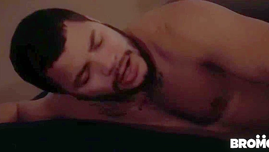 Kaden Alexander Shines as a Slutty Temptation - Bromo US