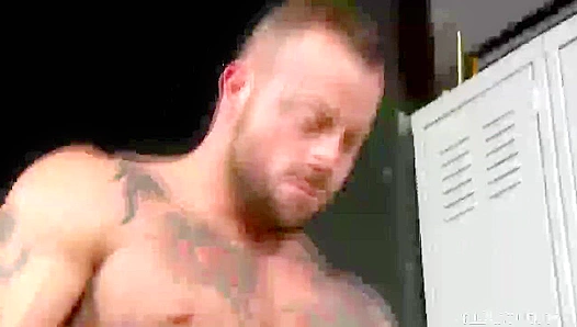 Beefy Locker Room Bang - Sean Duran & Bryce Evans Pound Each Other's Asses