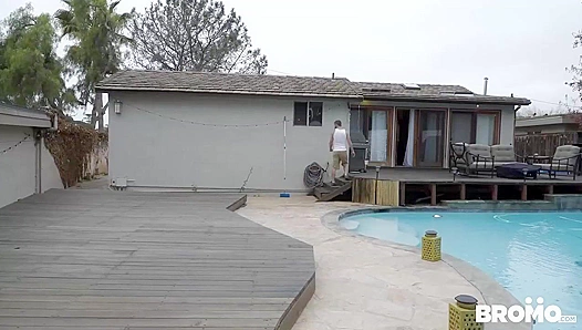 Jeff Powers Brutally Barebacks Roman Todd - Hot Gay Action!