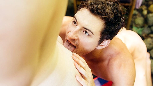 Felix Maze & Taylor Reign Fuck Around the Corner - Cocky Boys