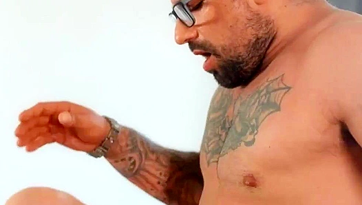 Ryan Bones Drills Skyy Knox's Tight Hole Bareback