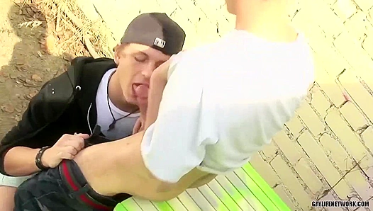 Skate Park Heat - Thomas Swings & Jay Ozzy Fuck Outdoors