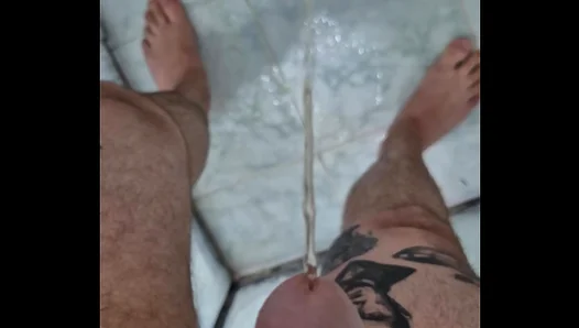 Slow–Motion Pissing Action in Amateur Brazilian SoloGay