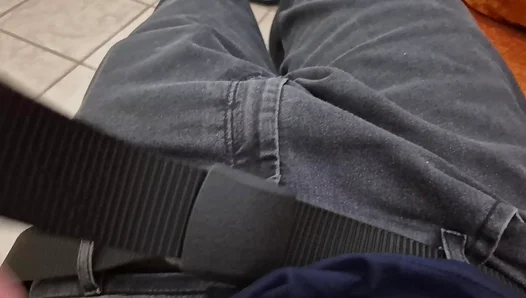 Brazilian Amateur Finds Hair On Dick In SoloGay Session