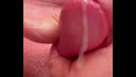 Old Man Enjoying Solo Masturbation in Close–Up Amateur Gay Scene