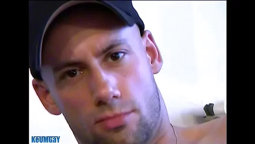 delivery Guy Gets Generous Tip And Hot Wank From Muscular Stud