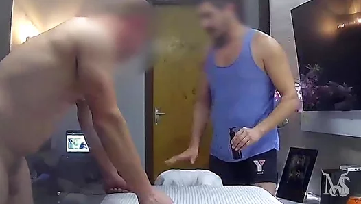 Amateur Massage Turns Into SteamyGay Blowjob Session